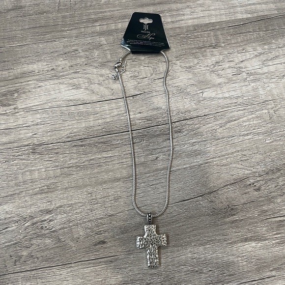 Halle Joy Hope Old Rugged Large Cross Necklace - Picture 1 of 4